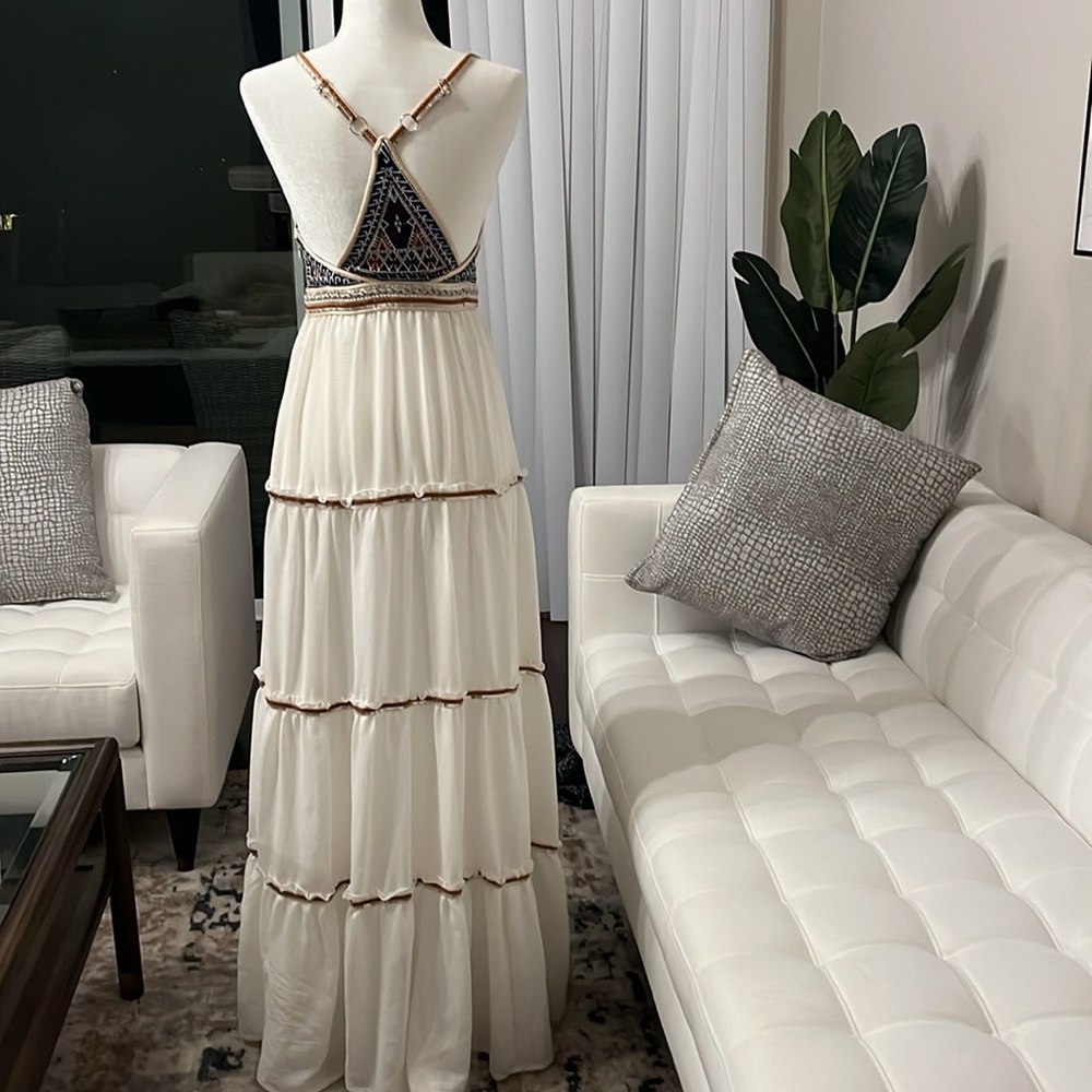 Boston Proper L'atiste Dresses |
Embroidered Triangle Maxi Dress - Picture 3 of 6